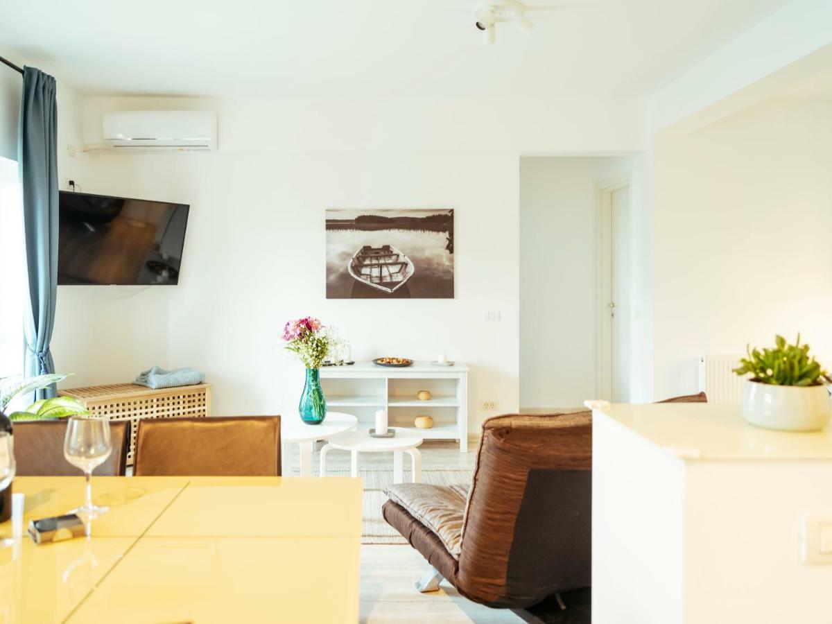 Bright And Spacious Central Apartment- Piata Amzei Bukares Bagian luar foto